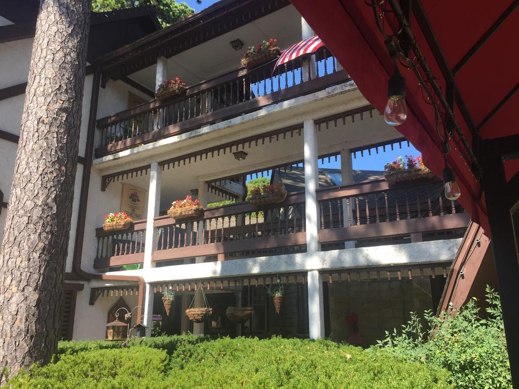 Matterhorn Tower Hotel Eureka Springs Exterior photo